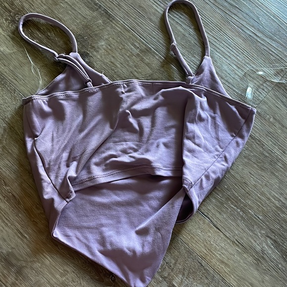 light Purple tank / crop top - Picture 2 of 2